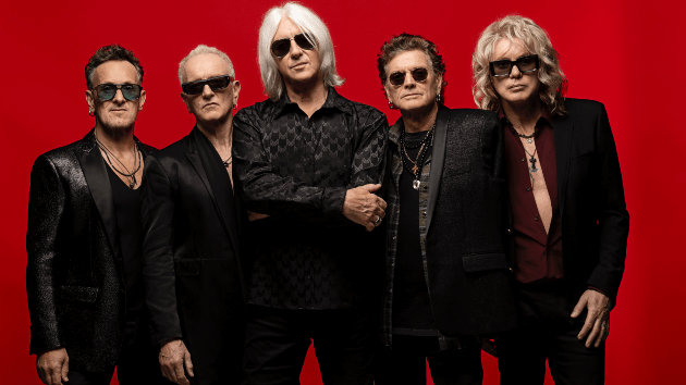 m_defleppard_032123399496