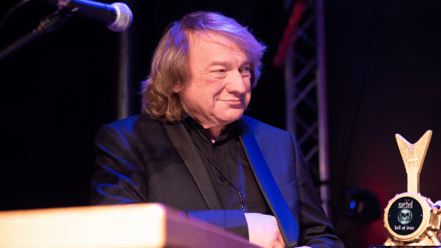 getty_lougramm_051723973508
