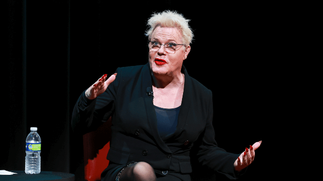 getty_eddieizzard_06142370068