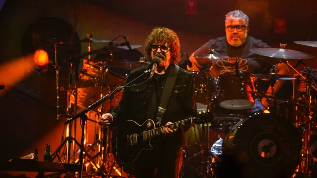 getty_jefflynne_122024511317