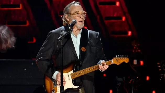 getty_stephenstills_030425267252