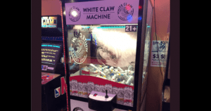 white-claw-claw-machine-png-2