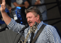 joe-diffie-waves-on-stage-png