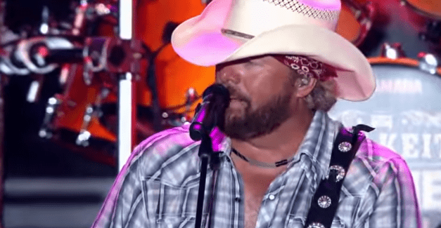 Toby Keith Shares The Story Behind The Song Dont Let The Old Man In