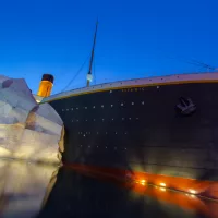 pigeonforgetennesseeusa-exteriorofthetitanicmuseum