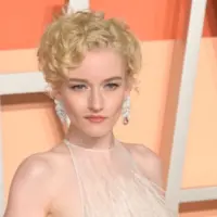 Julia Garner at the Vanity Fair Party. Los Angeles^ CA. 02MAR2025
