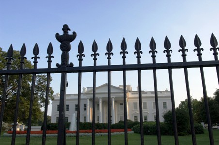 white-house-fence-logo-10-19