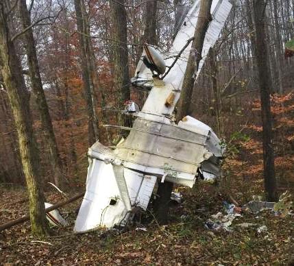 Families of Barren Co. plane crash victims suing federal government | K105