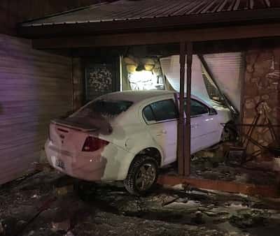 car-into-house-01-20