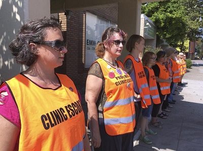 anti-abortion-group-06-10