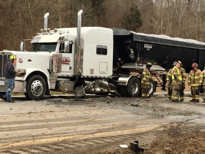 Vehicle Crosses WK Parkway Median, Strikes Semi's Saddle Tank | K105