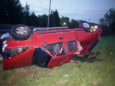 5 Teenagers Dead After Vehicle Flips Over Wall and Lands on Interstate