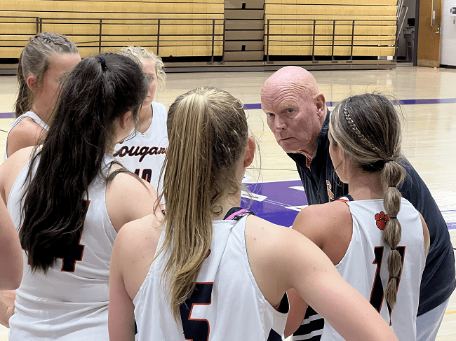 lady-cougars-in-huddle