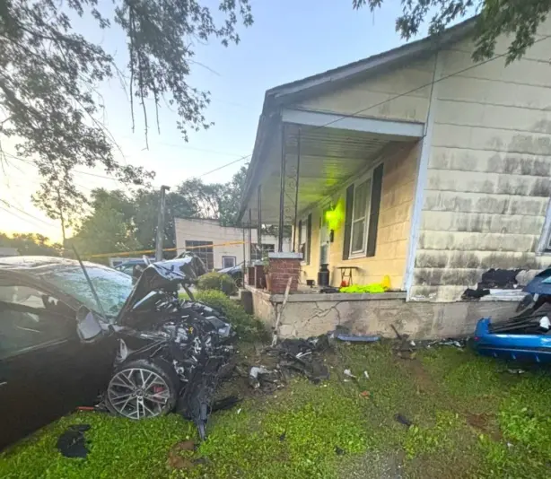 car-vs-house-in-bardstown