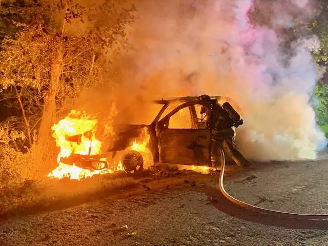 millwood-car-fire-5