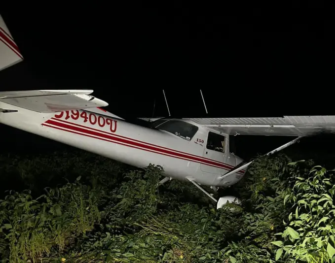 plane-in-fordsville-3