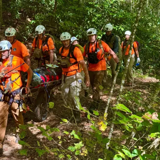 wolfe-co-rescue-workers
