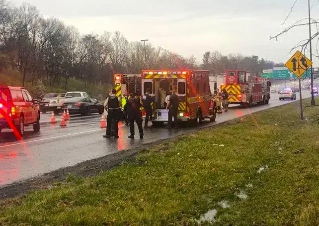 first-responders-at-crash-scene