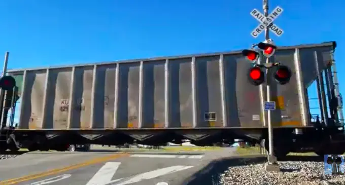 ray-priddy-railroad-crossing