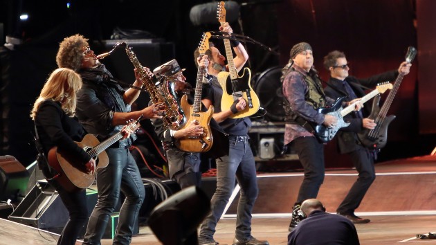 Bruce Springsteen And The E Street Band Add Uk Concerts To 2023