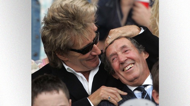 getty_rodstewartandbrother_010623
