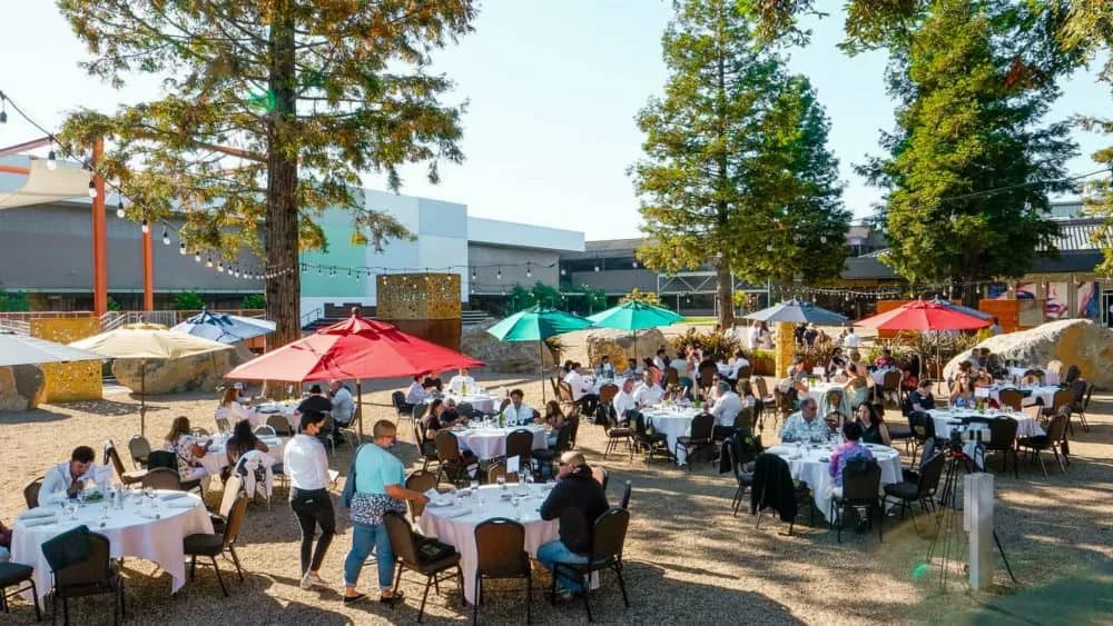 outdoorevent-1000x563742241-1