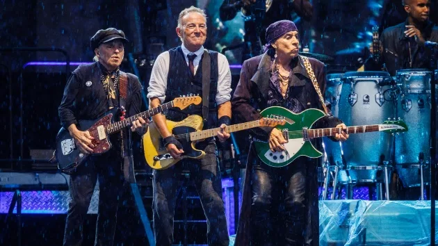 getty_brucespringsteen_072224625267