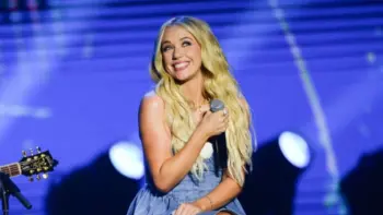 Megan Moroney performs in Hollywood^ Florida on November 14^ 2024.