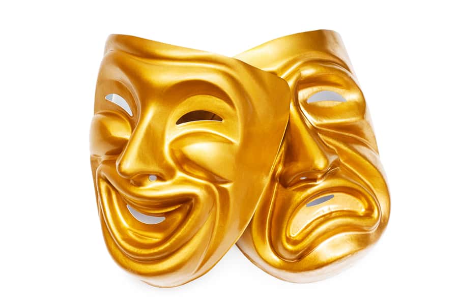 masks-with-the-theatre-concept