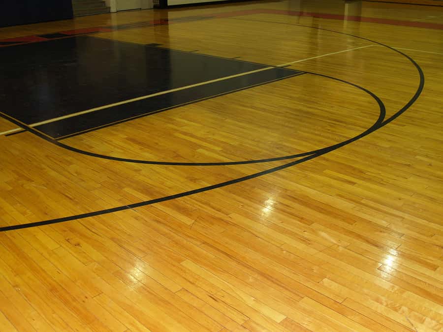 wood-floor-on-an-indoor-basketball-court