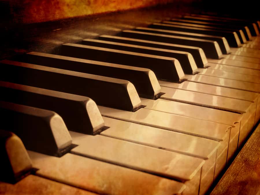 sepia-piano-keys