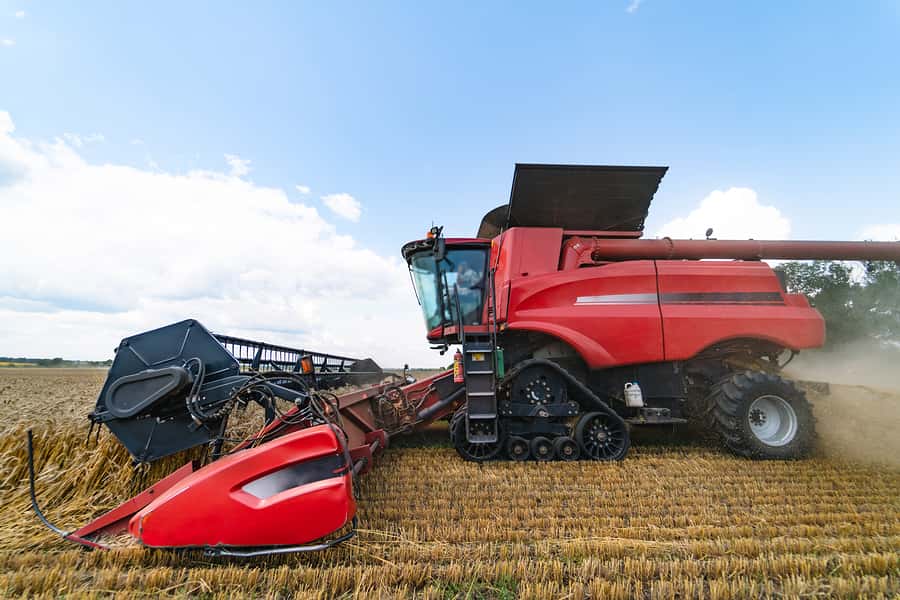 combine-harvester-in-action-on-the-field-combine-harvester-har