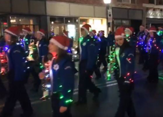 holiday-parade-12-3-21