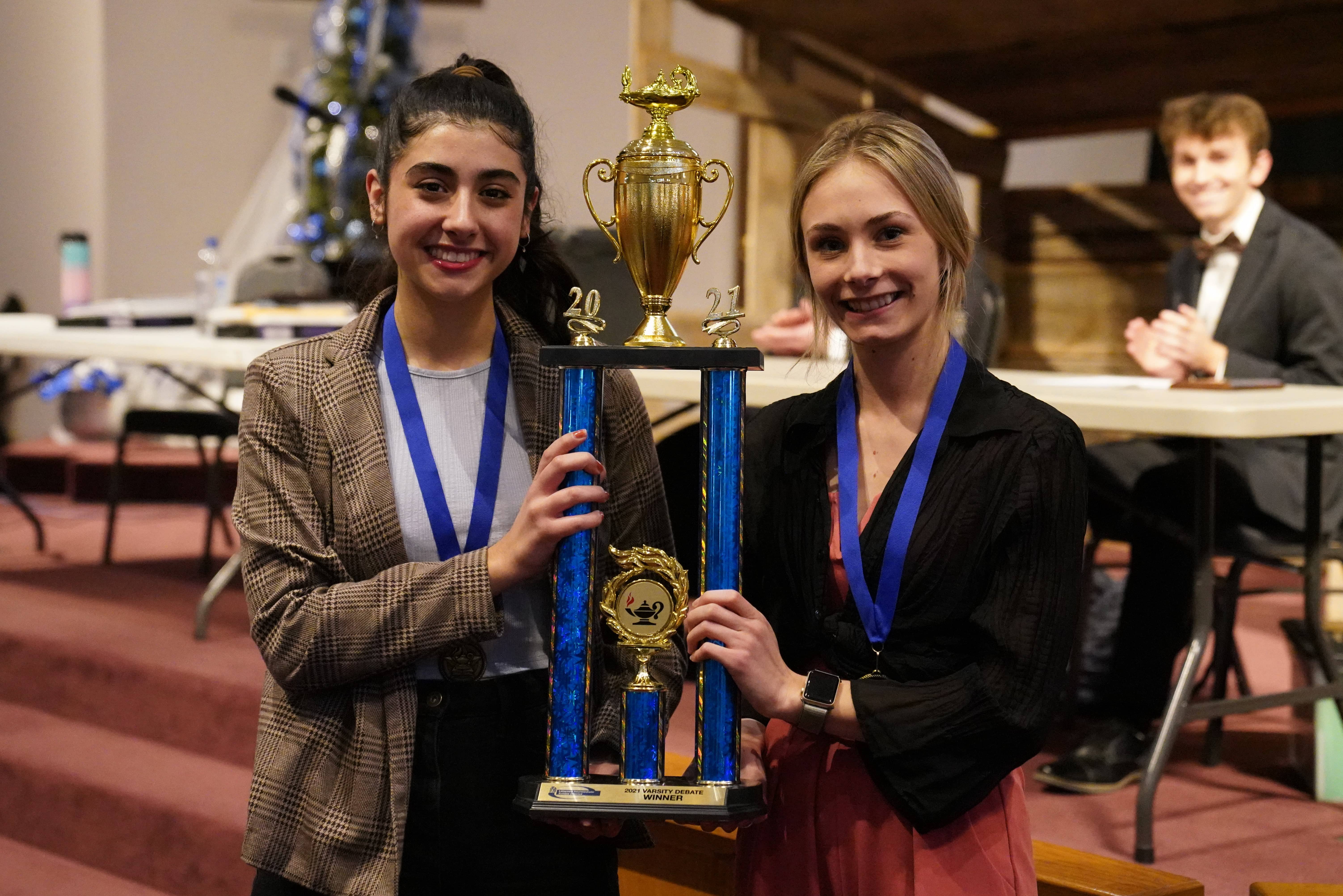 2021-debate-varsity-winners