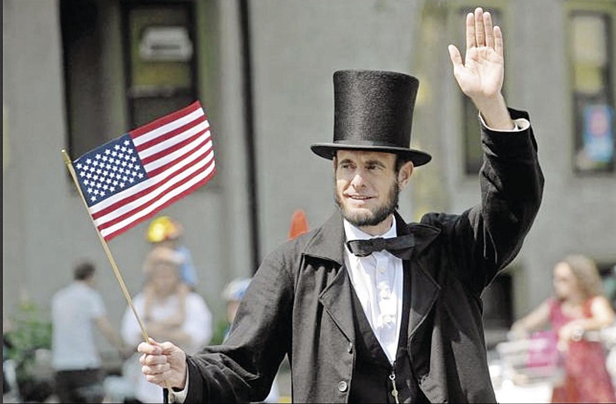 kevin-wood-as-abraham-lincoln