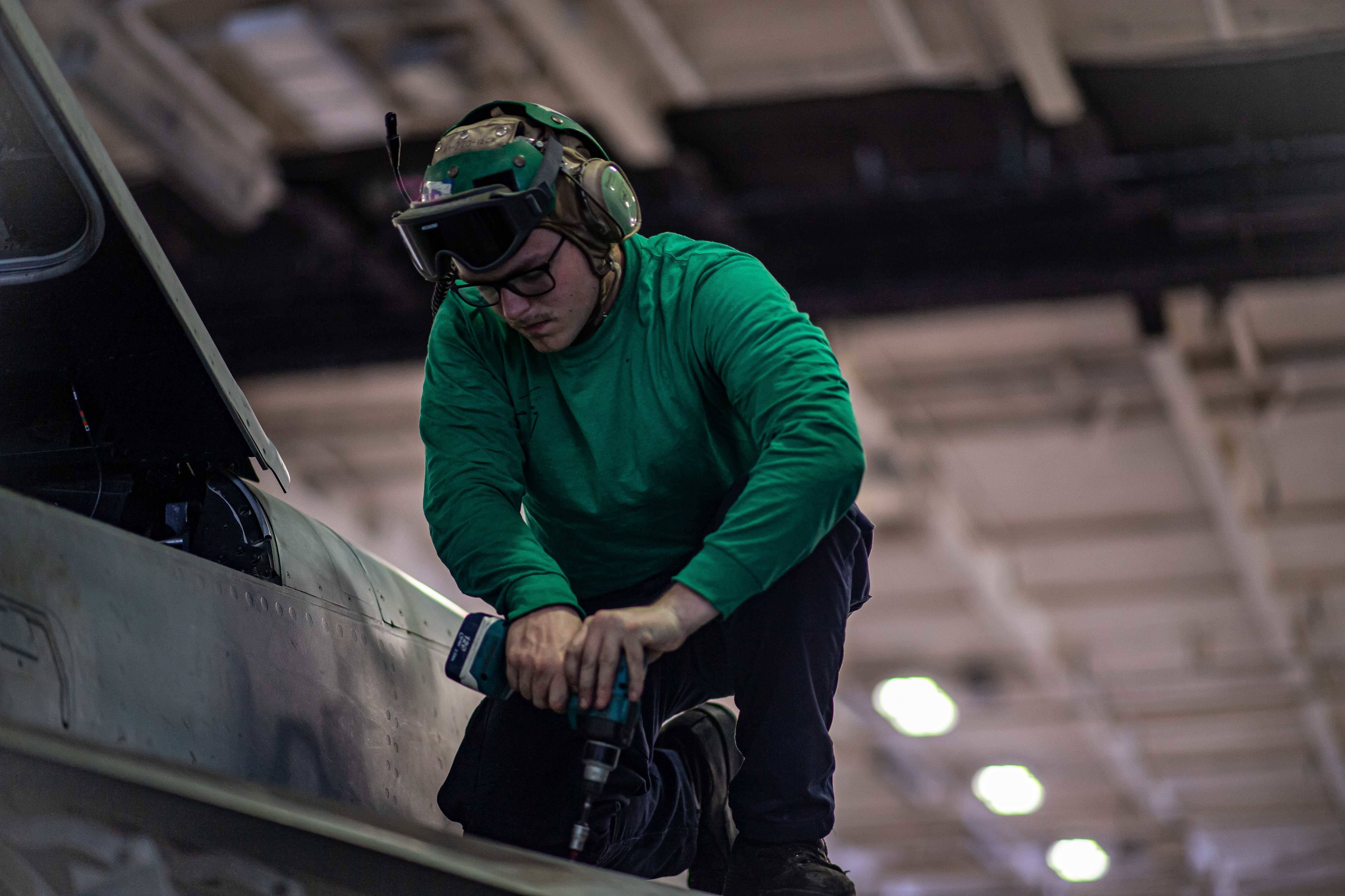 nimitz-conducts-flight-operations