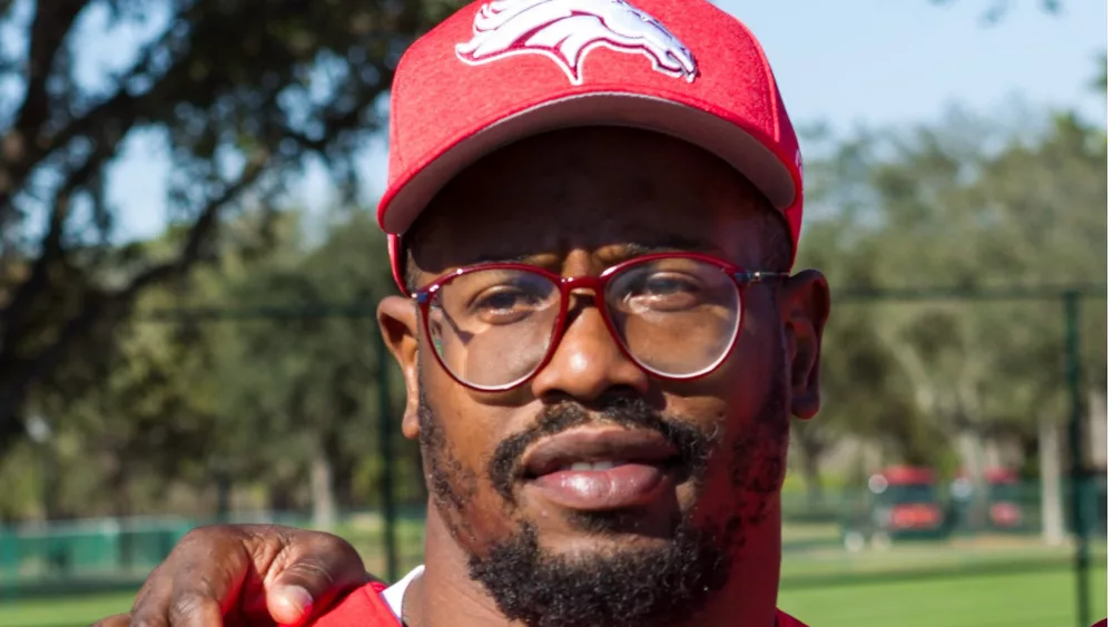 Why did Von Miller sign with the Bills? Veteran pass rusher