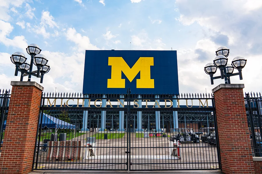 ann-arbor-mi-september-21-2019-entrance-gate-at-the-univers