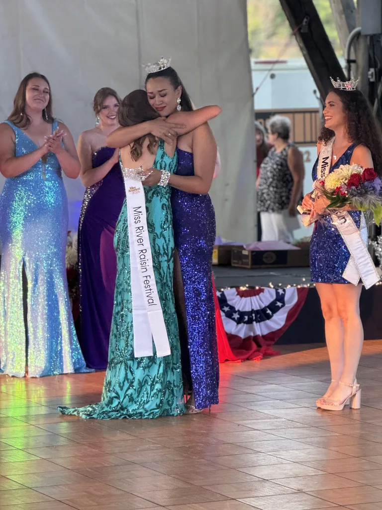 Kaylie Simpson Crowned 2024 Miss River Raisin Festival | WLEN-FM Radio ...