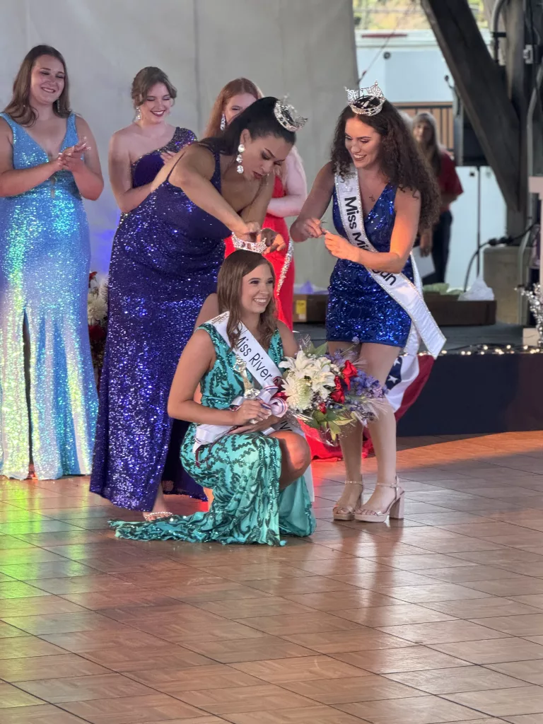 Kaylie Simpson Crowned 2024 Miss River Raisin Festival | WLEN-FM Radio ...