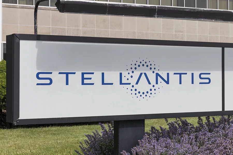 kokomo-circa-june-2021-stellantis-logo-the-stellantis-subsid-2