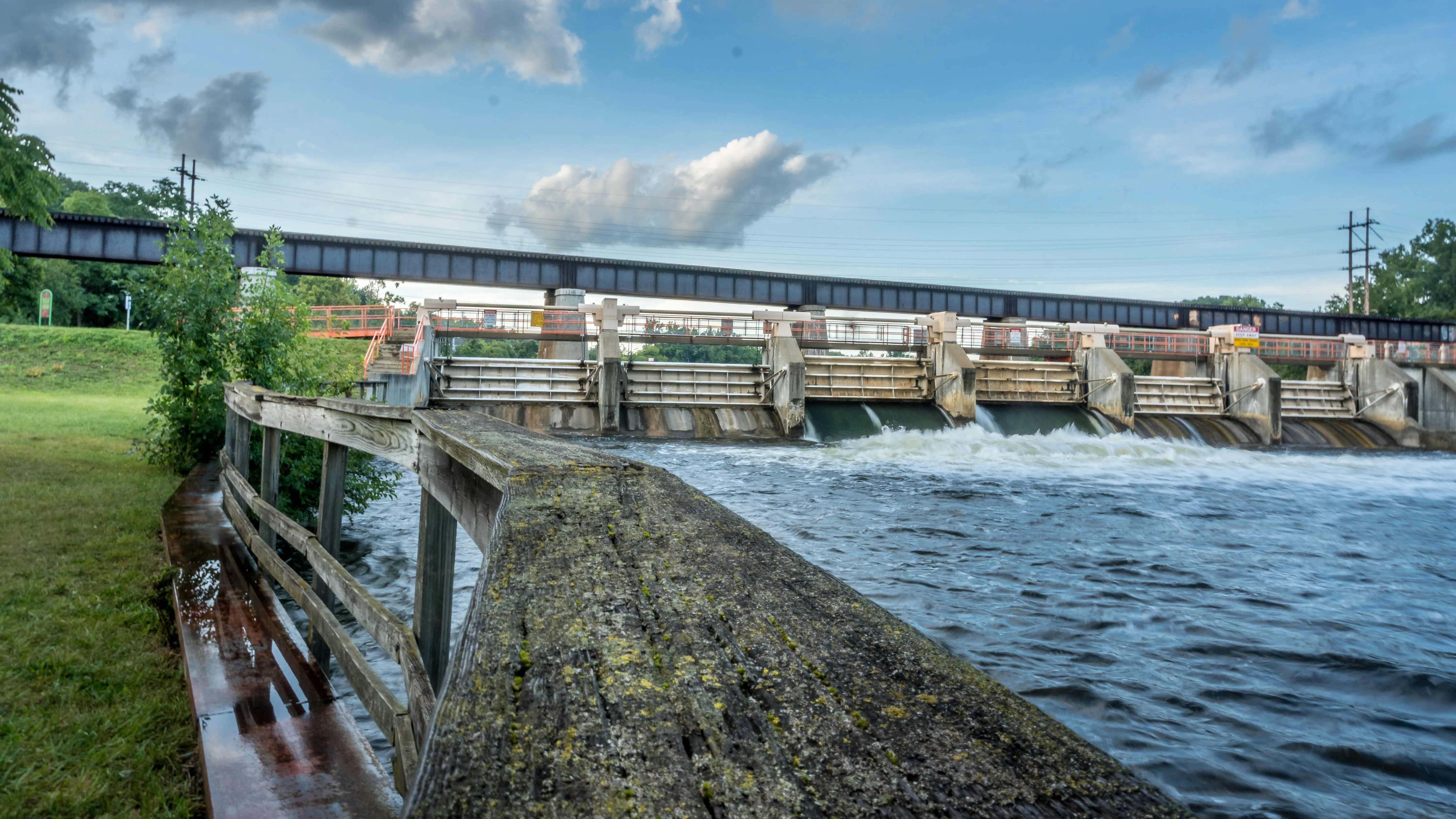 dam-hydro-plant-water-michigan-huron-hydroelectric-river-energy-power-fence-wood