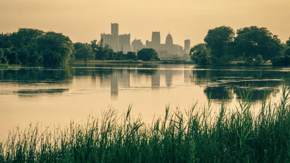 view-of-the-detroit-from-belle-isle