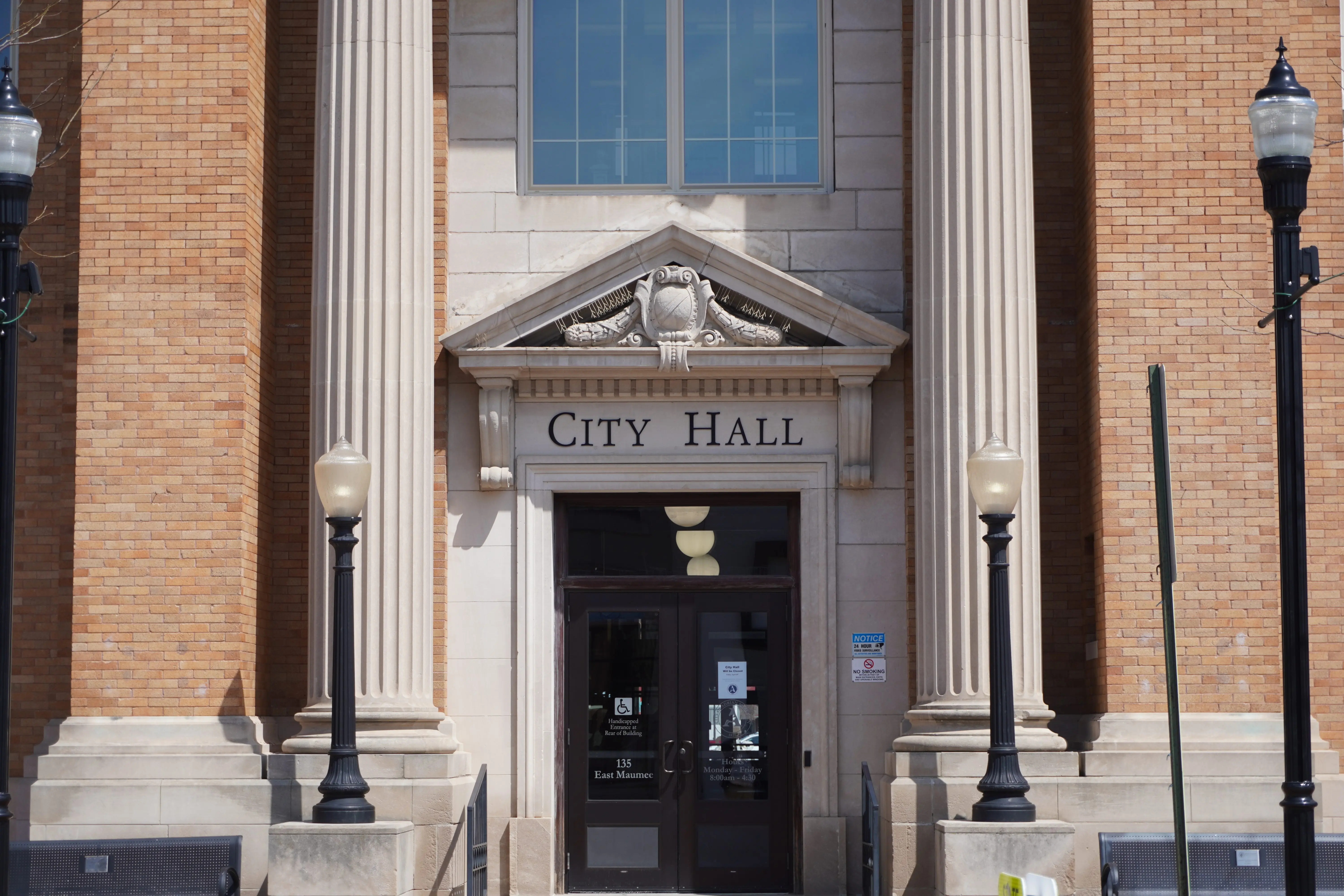 downtown-adrian-city-hall-close