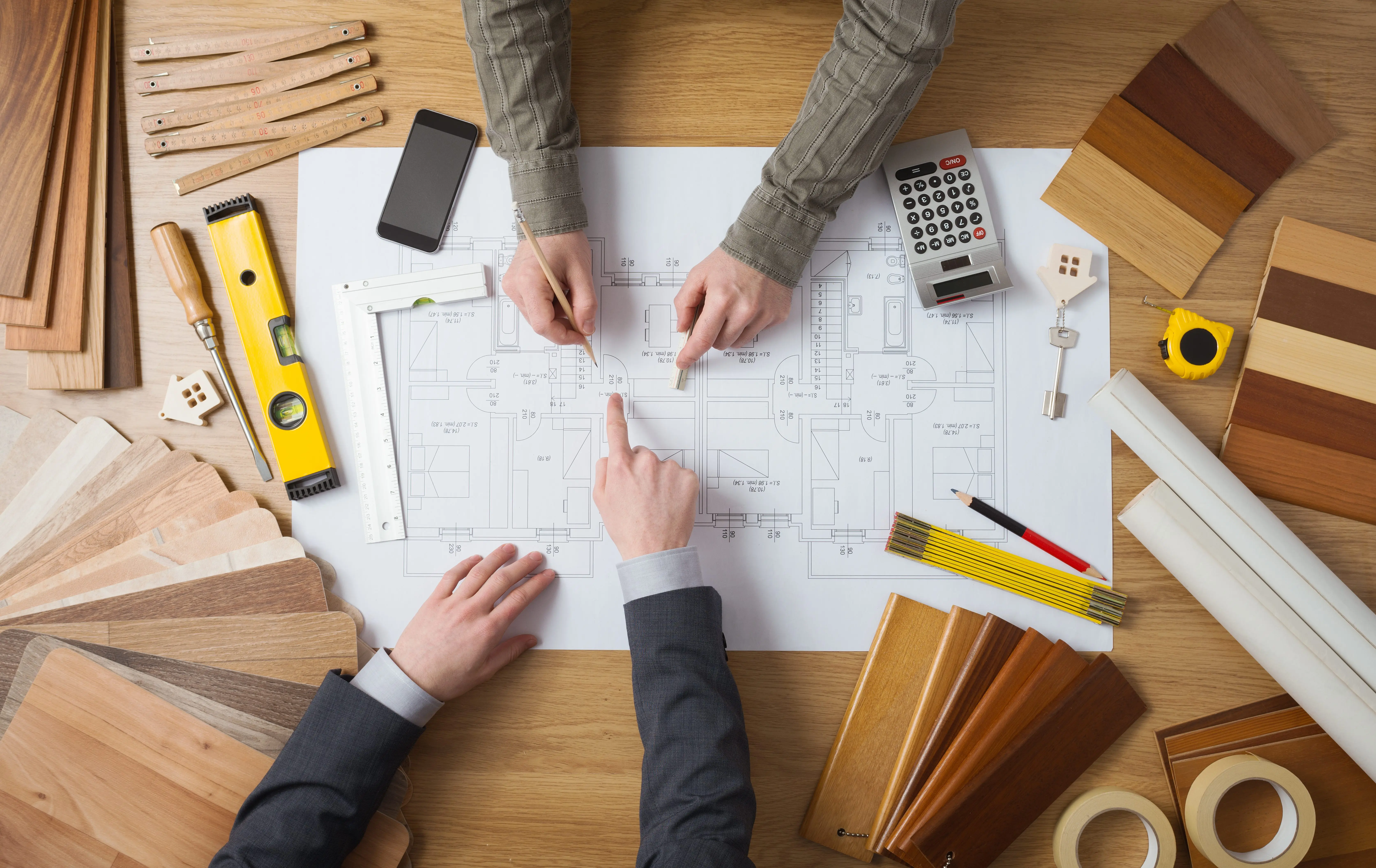 businessman-and-construction-engineer-working-together