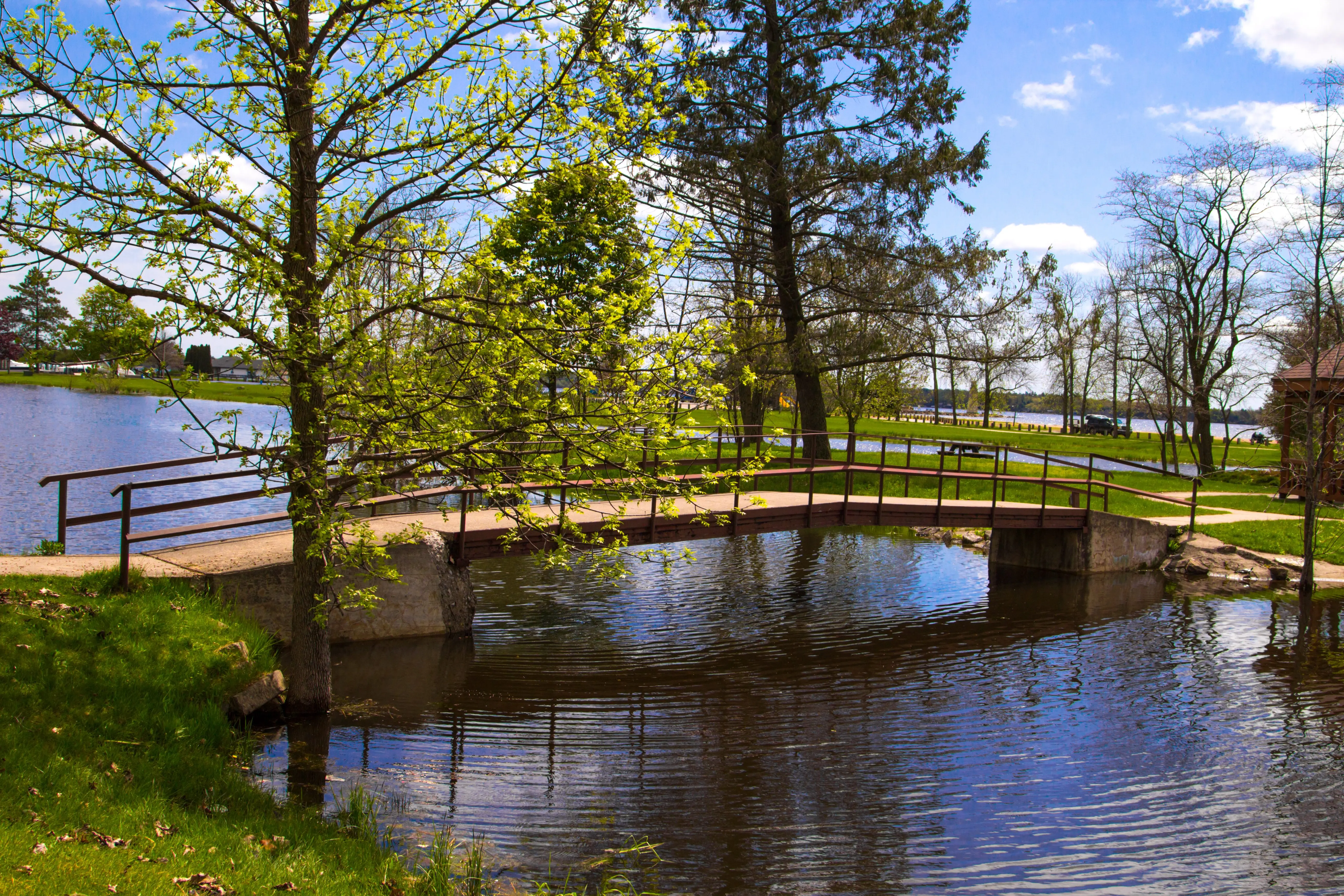 van-cleve-park-on-the-shore-of-lake-michigan-in-the-upper-peninsula-town-of-gladstone-michigan