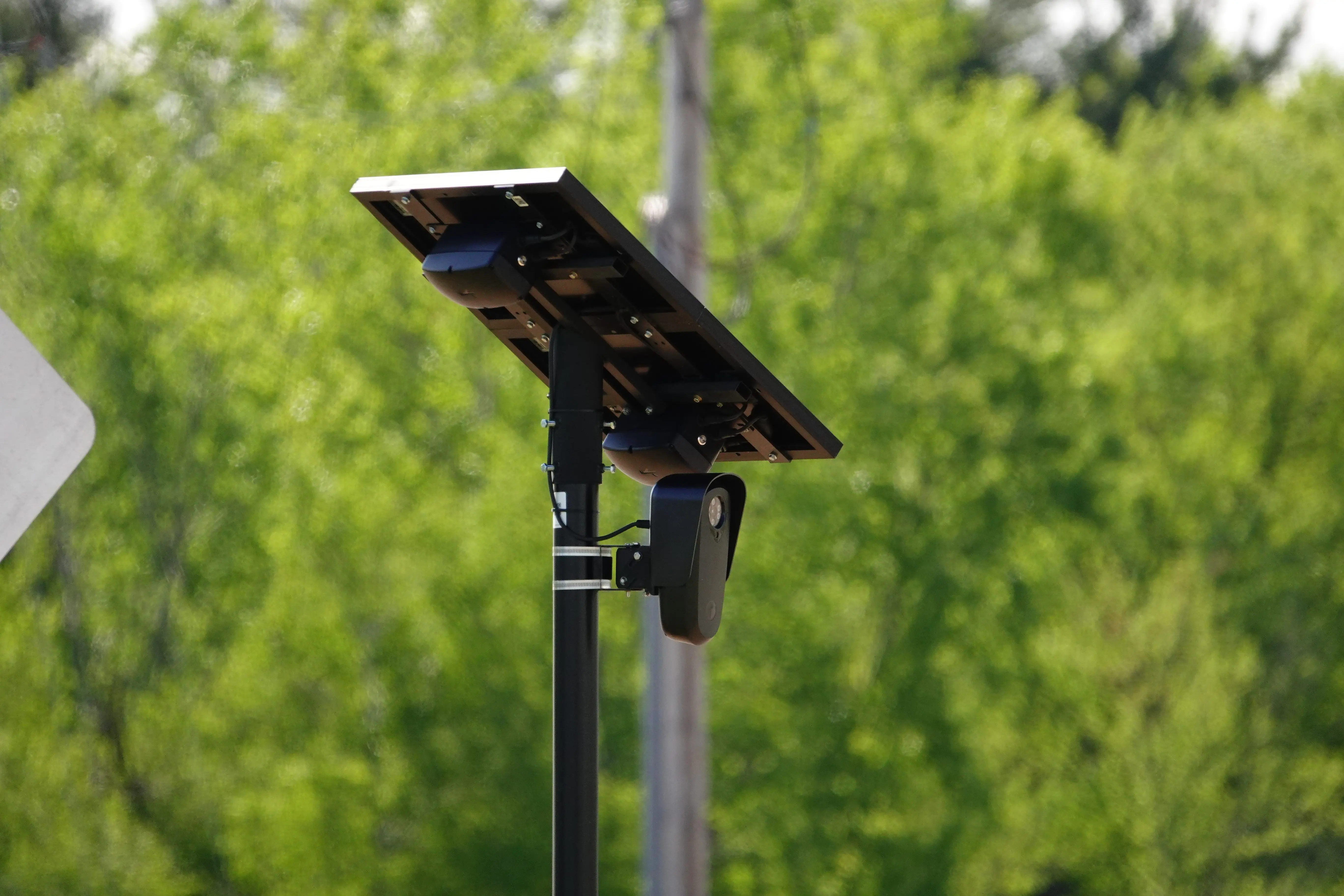 flock-safety-police-law-enforcement-license-plate-reader-set-up-outside-to-help-catch-vehicle-speeders