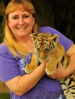 2025-06-23-12_41_49-obituary-for-hanni-laura-gerhart-nichols-_-purse-funeral-home