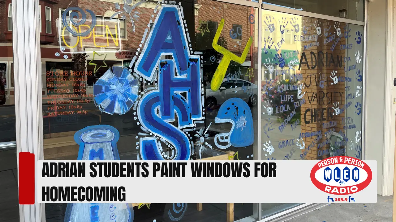 adrian-students-paint-windows-for-homecoming