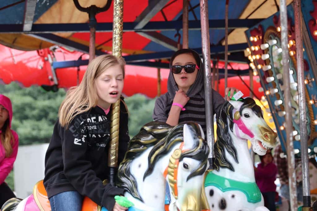 VIDEO Fun at the Carnival during Ham Festival WKDZ Radio